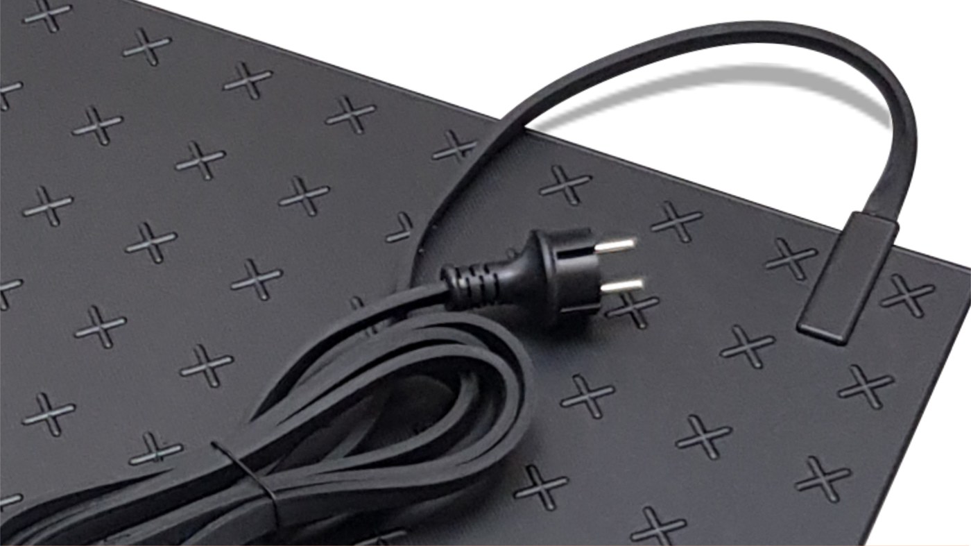 PRO-MAT Waterproof Heizmatte aus Recyclingkunststoff mit angeschlossener Zuleitung